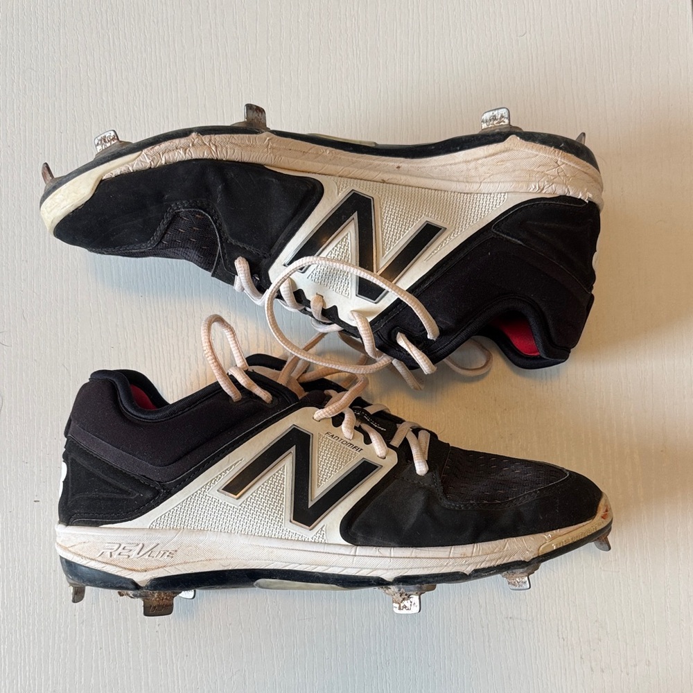 New Balance REVlite Fantomfit Black and White Men's Cleats